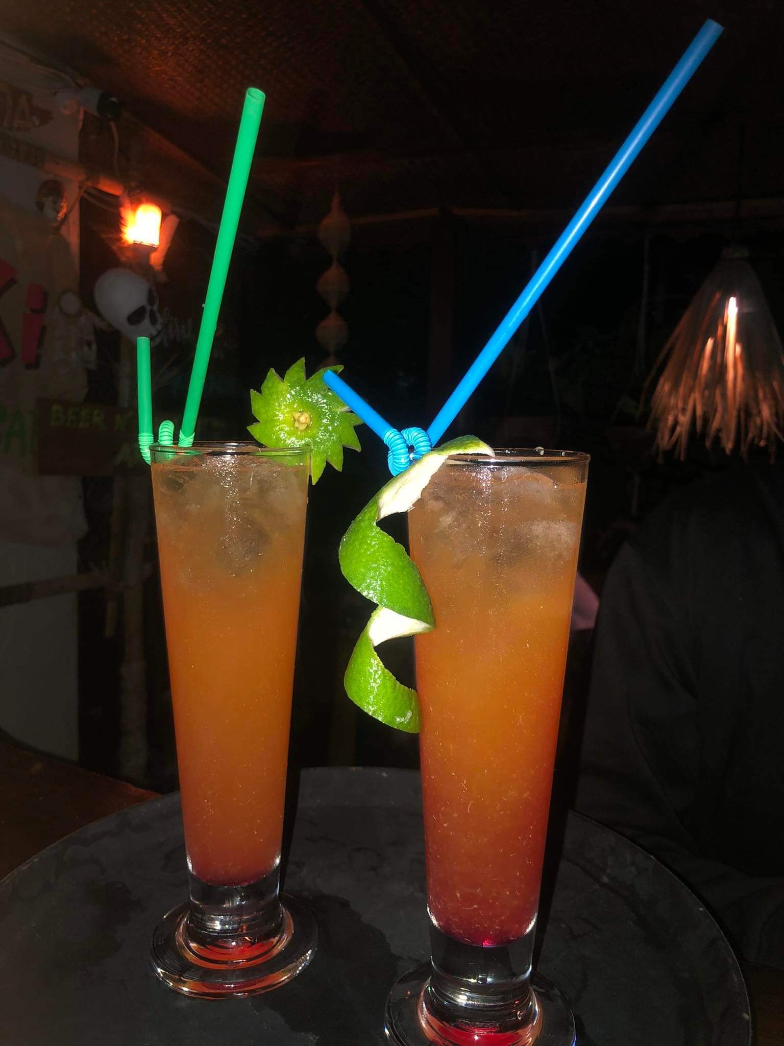 cocktail tiki bar