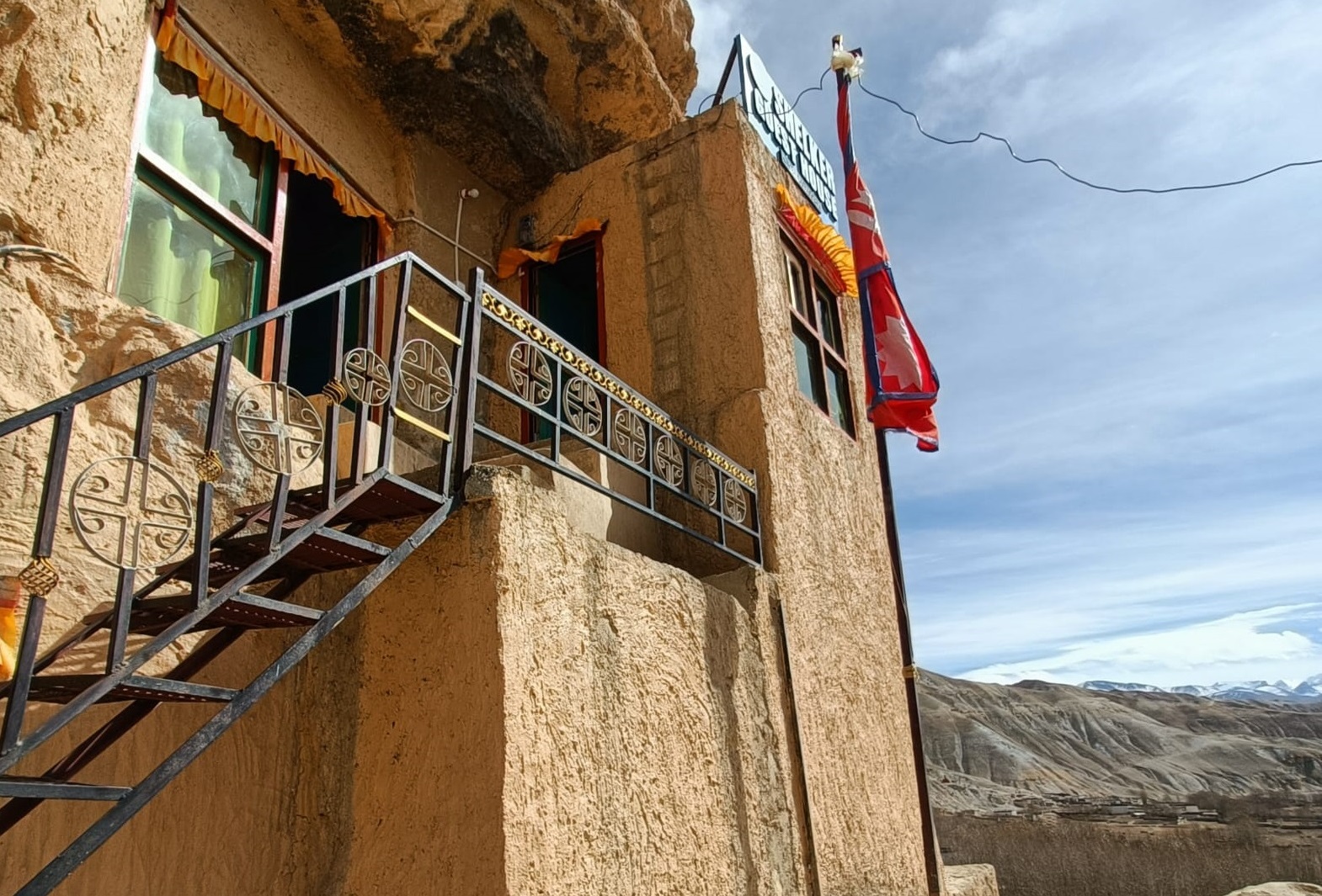 Cave guest house Mustang