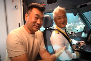 chinese vlogger and bijaya lama